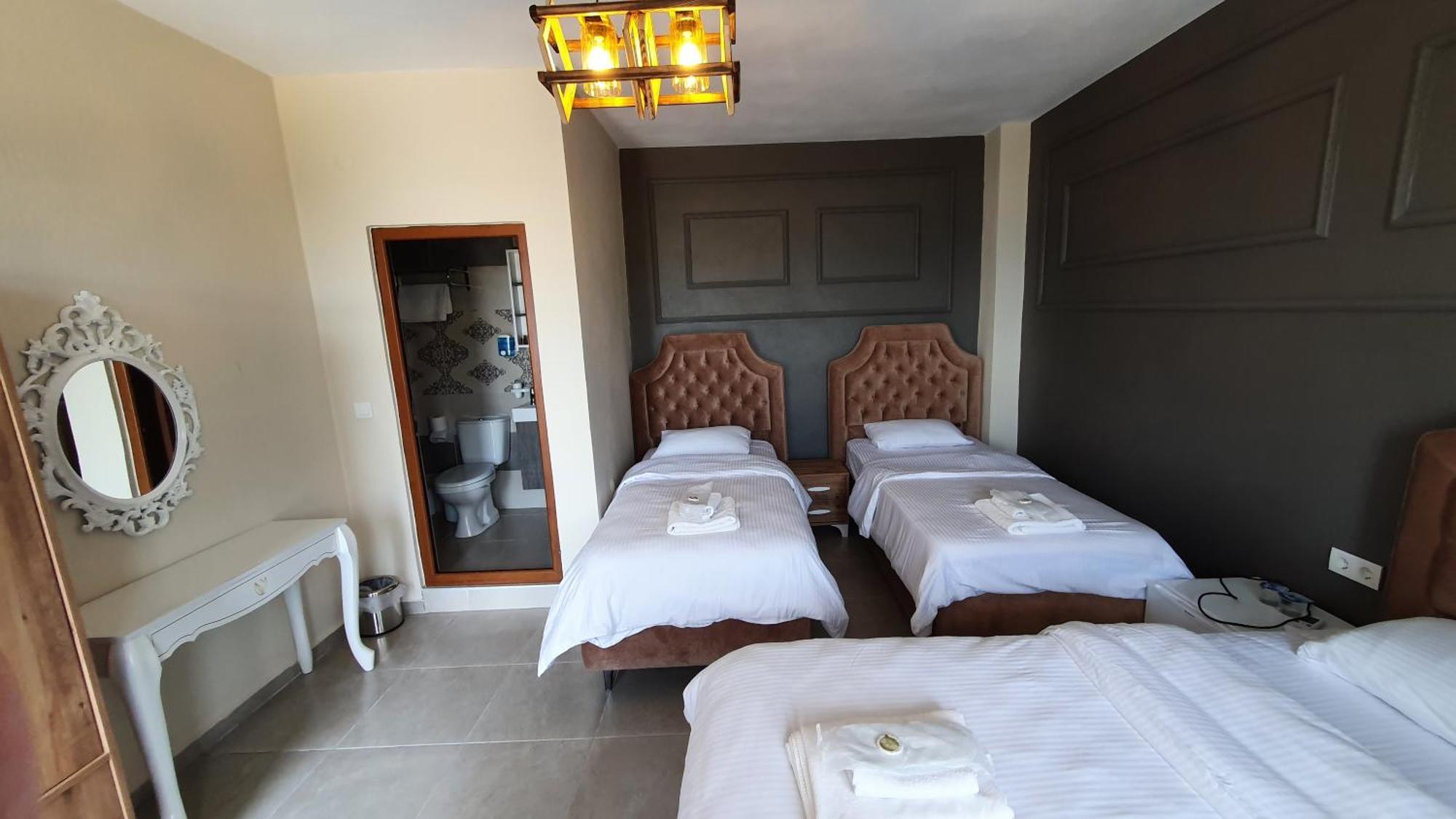 Sokakagzi Assos Nazan Motel Restoran Beach الغرفة الصورة